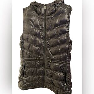L.L. Bean Black Hooded Puffer Vest Women's Size Medium